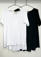 Lade das Bild in den Galerie-Viewer, Regular Basic T-Shirt | Weiß &amp; Schwarz
