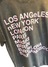 Lade das Bild in den Galerie-Viewer, Washed T-Shirt &quot;Citylove&quot; - Piece of the week!!!
