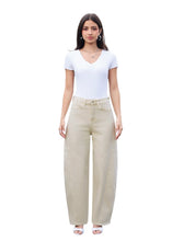 Lade das Bild in den Galerie-Viewer, Balloon Jeans mit Stretch | Beige | SEWELLY
