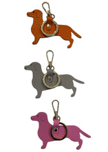 Lade das Bild in den Galerie-Viewer, Charm Anhänger &quot;Dog&quot;  | Leder
