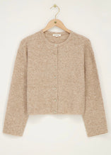 Lade das Bild in den Galerie-Viewer, Cozy Cardigan Haselnuss | My Jewellery
