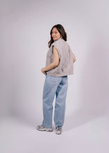 Lade das Bild in den Galerie-Viewer, Denim Steppweste | Washed Grey
