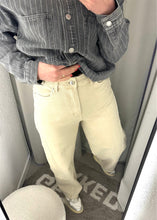Lade das Bild in den Galerie-Viewer, Balloon Jeans mit Stretch | Beige | SEWELLY
