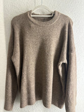 Lade das Bild in den Galerie-Viewer, Oversize Strickpullover  | Mokka
