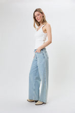 Lade das Bild in den Galerie-Viewer, Jolie Lace Tank Top White | Oh April
