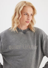 Lade das Bild in den Galerie-Viewer, Sweatshirt Venus Quiet Luxury Grey | C.O.J
