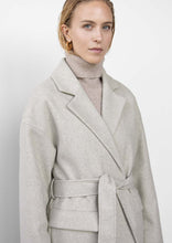 Lade das Bild in den Galerie-Viewer, Wrap Coat &quot;Nanna&quot; | WithBlack
