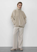 Lade das Bild in den Galerie-Viewer, Teddyjacke &quot;PILE&quot; | WithBlack
