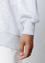 Lade das Bild in den Galerie-Viewer, Rebel Patch Oversized Hoodie | Colourful Rebel

