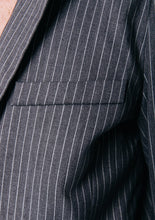 Lade das Bild in den Galerie-Viewer, Jesra Stripe Blazer | Colourful Rebel
