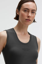 Lade das Bild in den Galerie-Viewer, Geripptes Tanktop Ten:nis | Senses.The Label
