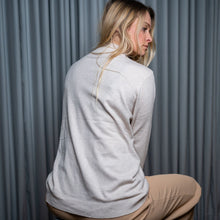 Lade das Bild in den Galerie-Viewer, Basic Turtle Neck Pullover | Light Beige
