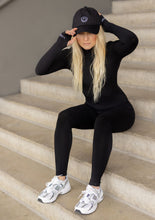 Lade das Bild in den Galerie-Viewer, One Piece Overall &quot;LUCKYLABEL&quot; | Schwarz
