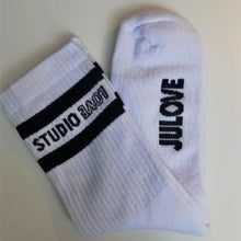 Lade das Bild in den Galerie-Viewer, Socken &quot;JULOVE&quot; - versch. Varianten
