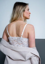 Lade das Bild in den Galerie-Viewer, Bralette aus Spitze | Weiß
