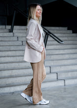 Lade das Bild in den Galerie-Viewer, Long Blazer &quot;STOCKHOLM&quot; | Light Beige
