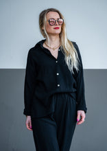 Lade das Bild in den Galerie-Viewer, Long Mousselin Zweiteiler &quot;LINA&quot; | Schwarz
