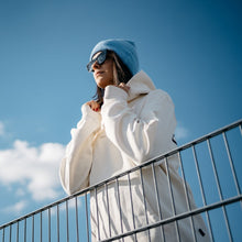 Lade das Bild in den Galerie-Viewer, Fluffy Beanie | Hellblau
