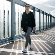Lade das Bild in den Galerie-Viewer, Vegane Lederleggings &quot;JULE&quot; | Grau
