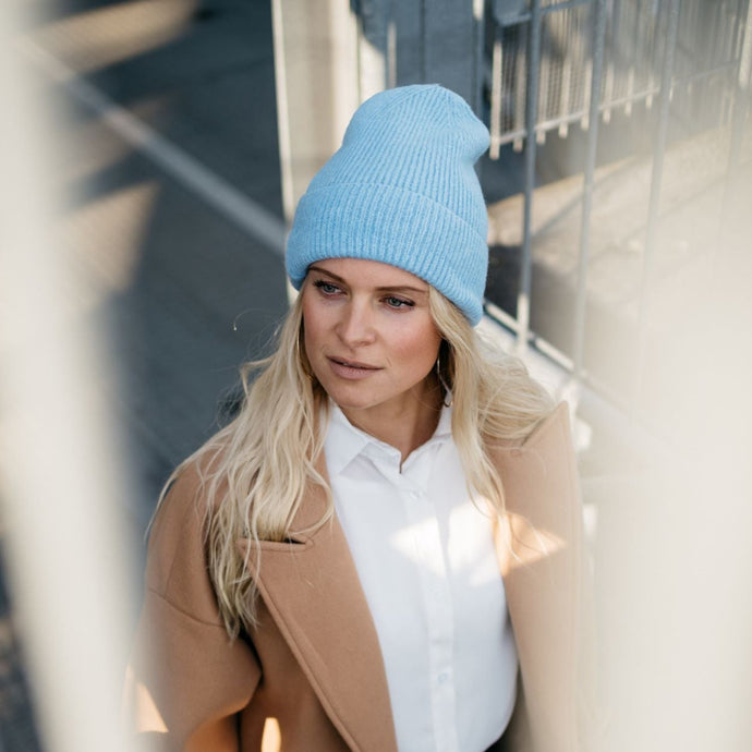 Fluffy Beanie | Hellblau
