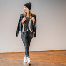 Lade das Bild in den Galerie-Viewer, Vegane Lederleggings &quot;JULE&quot; | Schwarz
