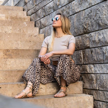 Lade das Bild in den Galerie-Viewer, Crop Top | &quot;TIA&quot;
