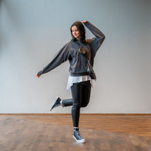 Lade das Bild in den Galerie-Viewer, Sweater &quot;YML LEOKOPF&quot;
