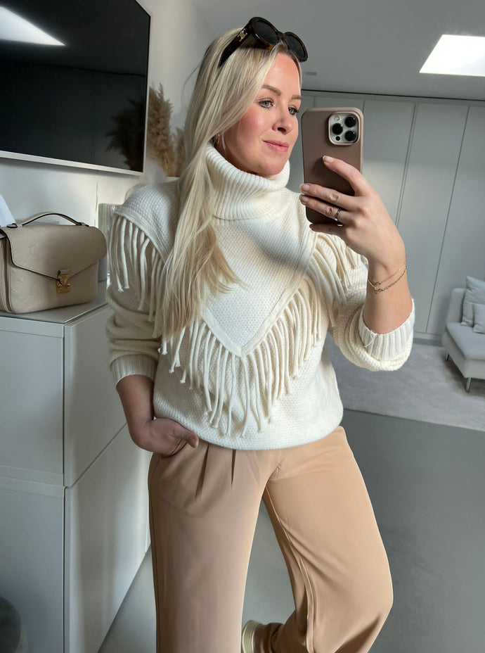 Pullover mit Fransen 