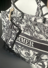 Lade das Bild in den Galerie-Viewer, Tote Bag | &quot;SUMMER&quot;
