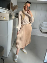 Lade das Bild in den Galerie-Viewer, Plisseerock &quot;MONA&quot; | Beige
