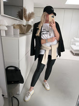 Lade das Bild in den Galerie-Viewer, T-Shirt &quot;DO NOTHING CLUB&quot; | Weiß
