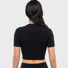 Lade das Bild in den Galerie-Viewer, Stretch Crop Top | Heart &amp; Soul
